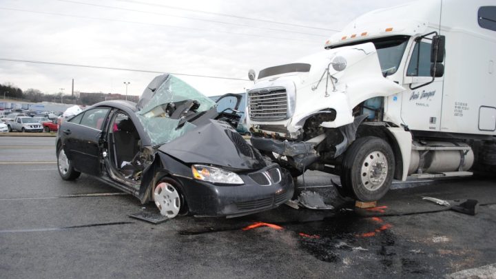 Why A Specialized Truck Accident Attorney?